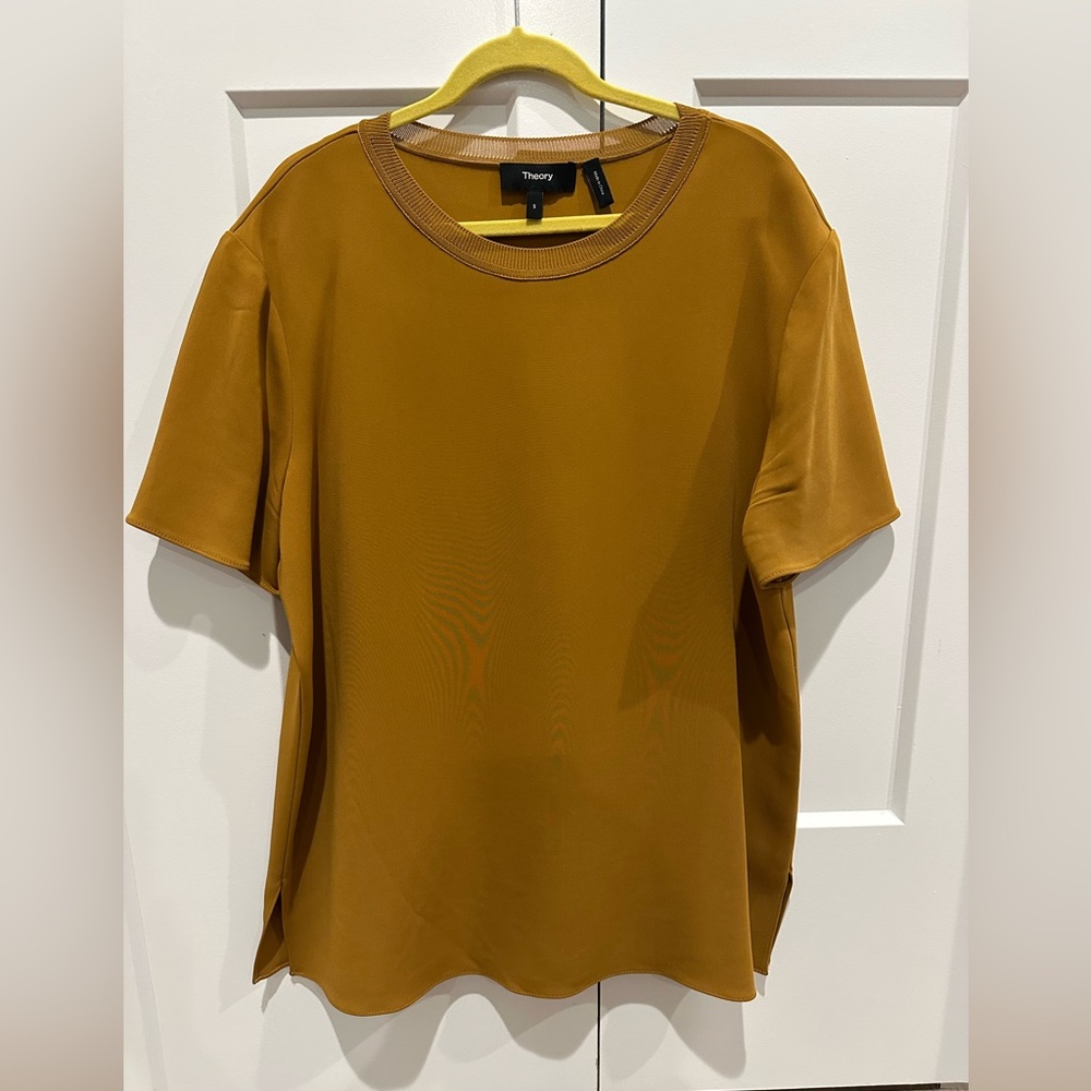 Theory Gold Short Sleeve Tee